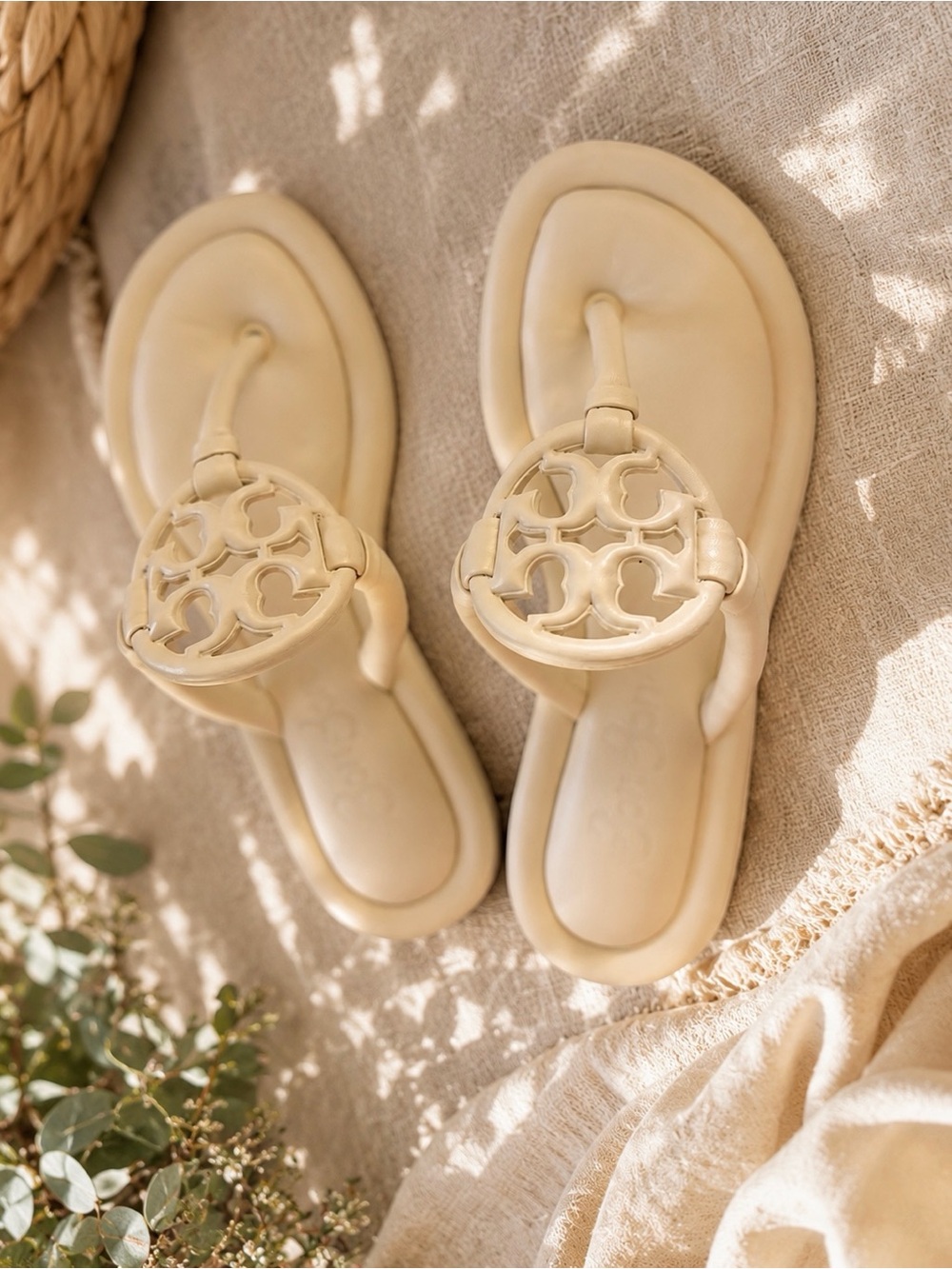 Tory Burch Cream Logo Cutout Thong Sandals